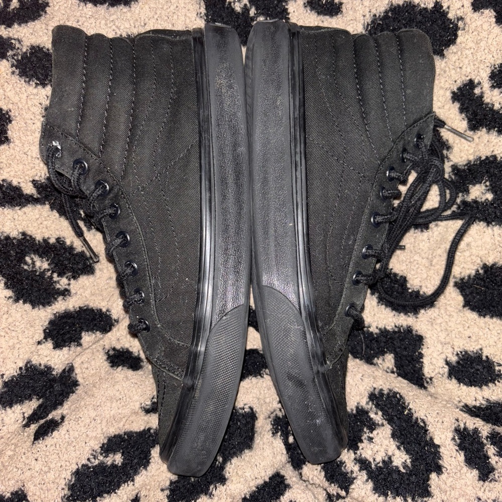 Vans Sk8-Hi All Black High-Top Sneakers